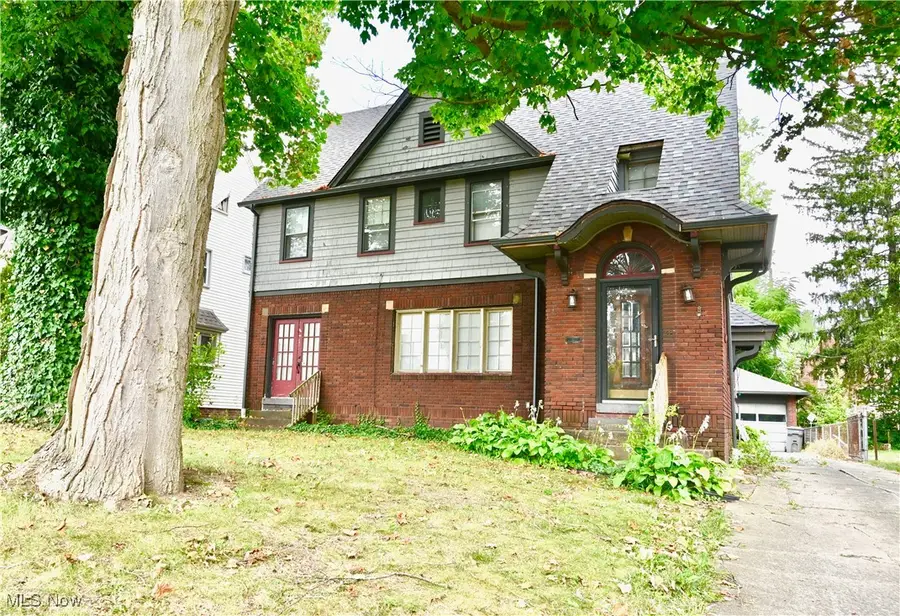 30 Pinehurst Avenue, Youngstown, OH 44512 - Image #2