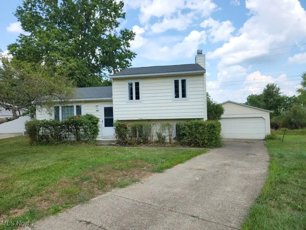 668 Westbrook Court, Ravenna, OH 44266 - Image #1