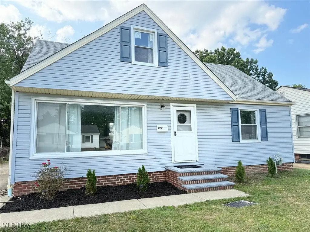 30243 Truman Ave, Wickliffe, OH 44092 - Image #1