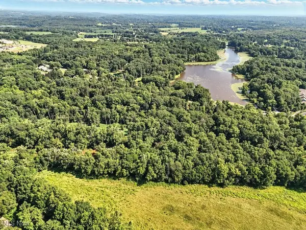 8089 Erie Avenue, Canal Fulton, OH 44614