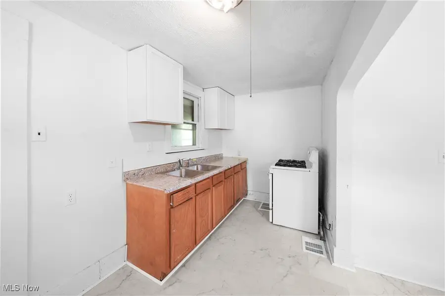 148 Saint Louis Avenue, Youngstown, OH 44507 - Image #2