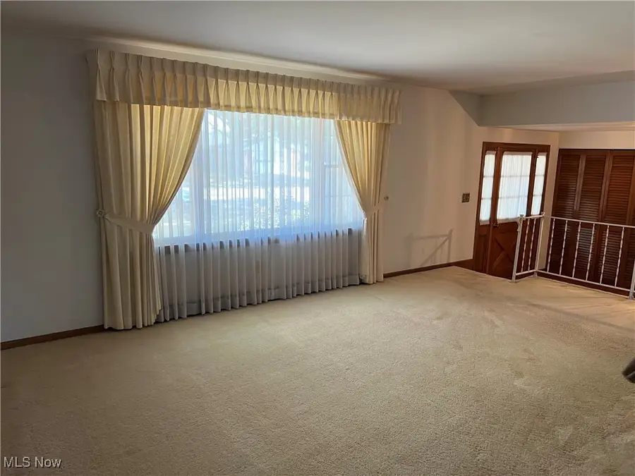 1354 Independence Se Circle, New Philadelphia, OH 44663 - Image #3