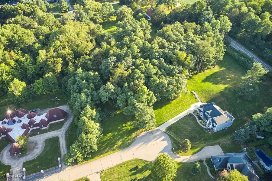 4872 Autumn Leaves Drive, Akron, OH 44333 - Image #3