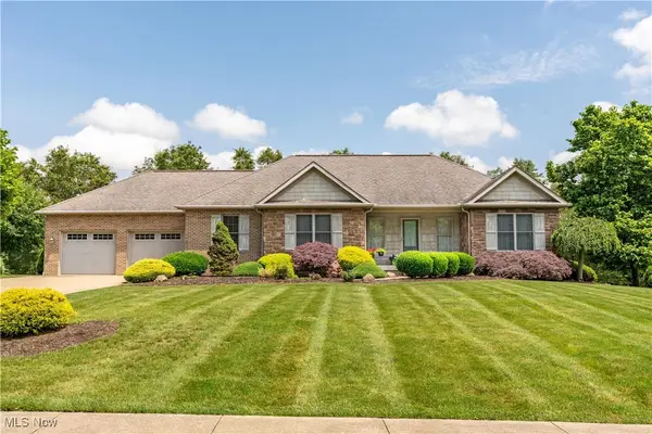 8028 Clifton Court Nw Circle, Massillon, OH 44646