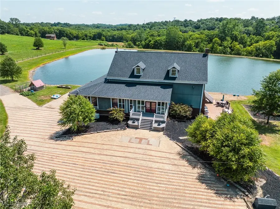 5593 Hudson Sw Drive, Navarre, OH 44662 - Image #2