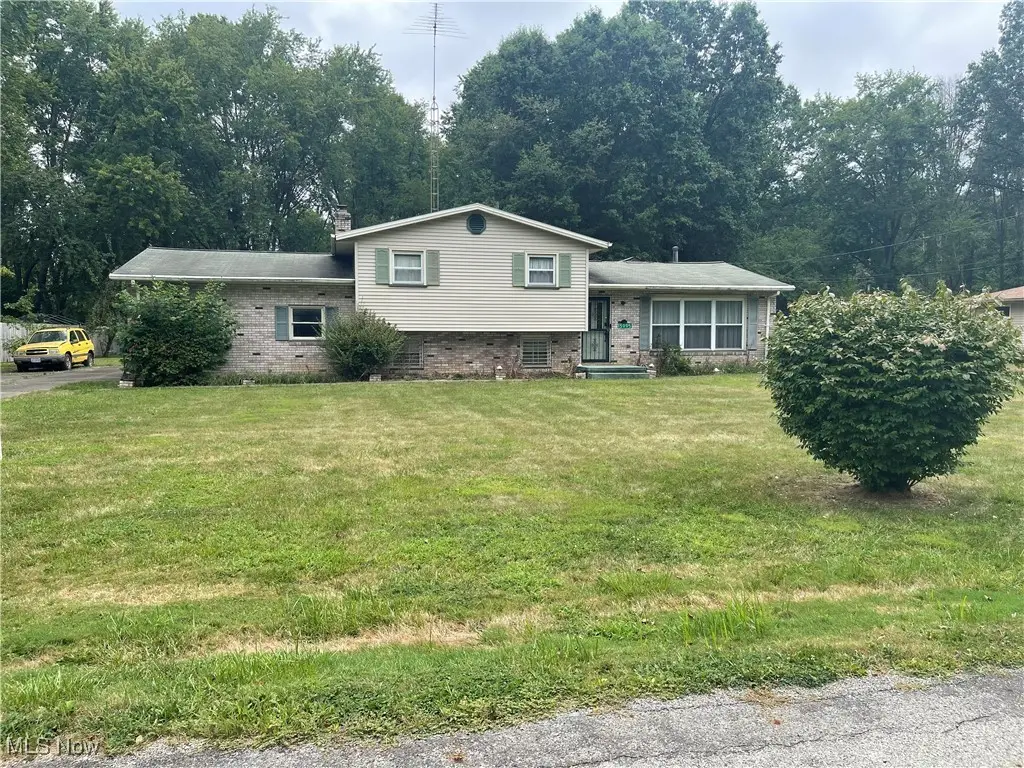 15995 Elbrook Ne Street, Alliance, OH 44601 - Image #1