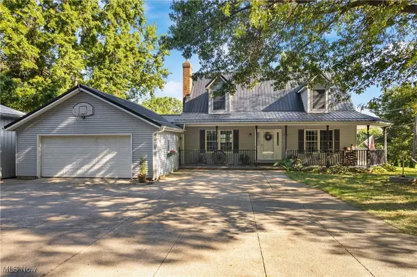 2071 Hartville Road, Mogadore, OH 44260