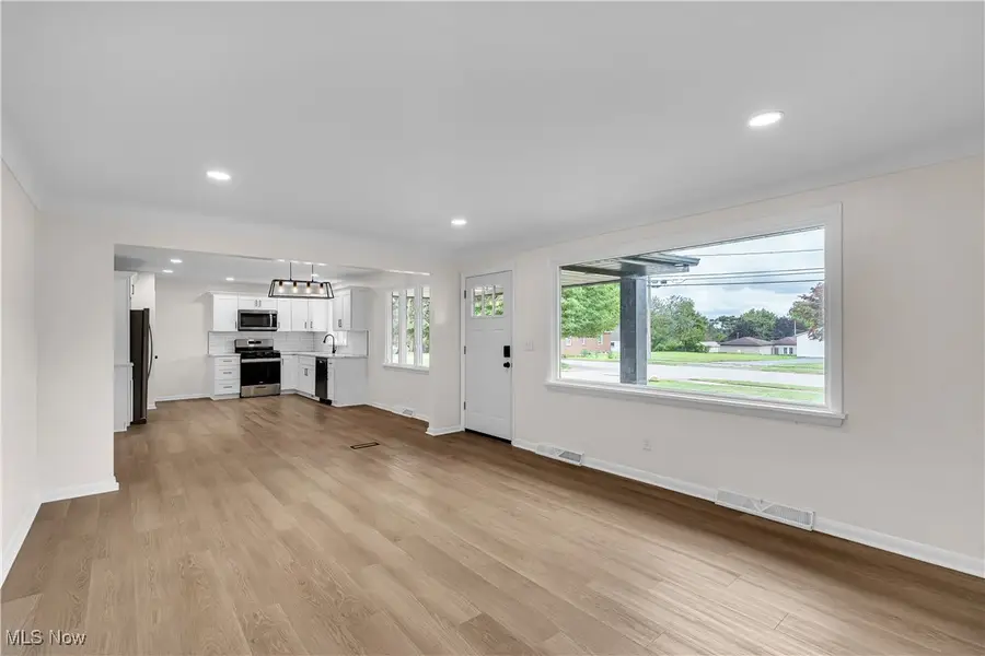 338 Blossom Avenue, Campbell, OH 44405 - Image #3