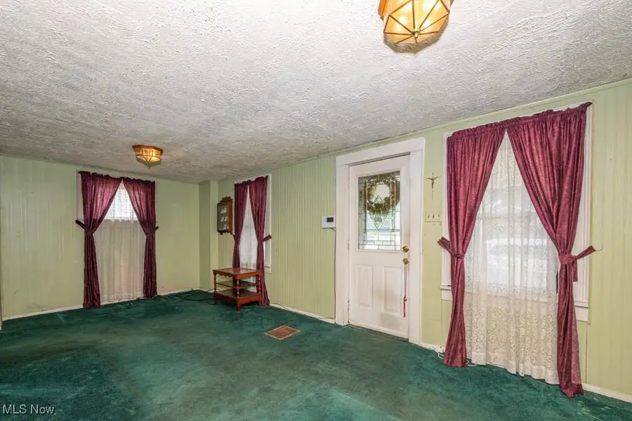 2211 17th Ne Street, Canton, OH 44705 - Image #3