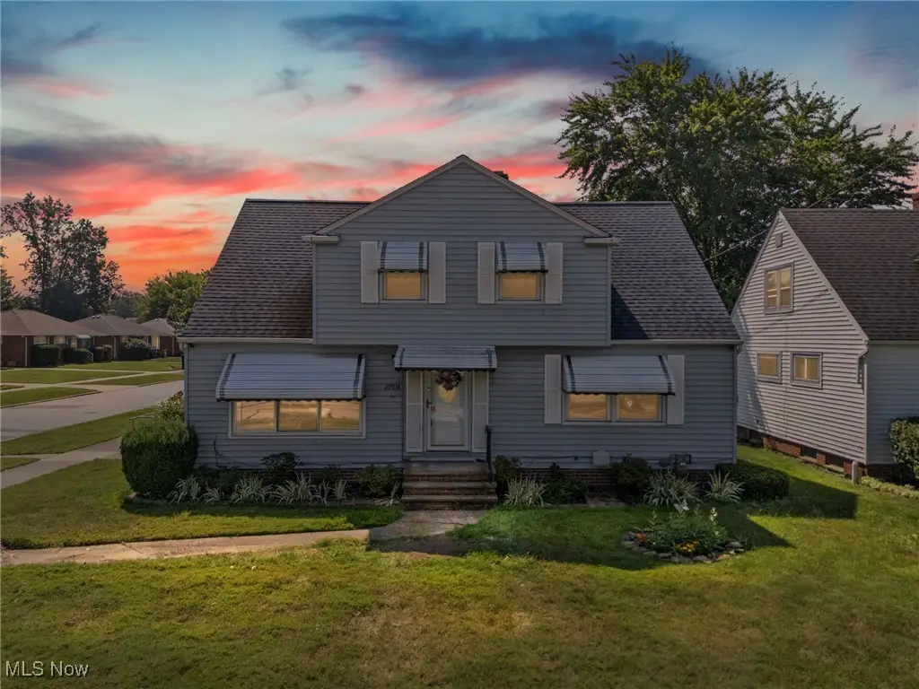 29538 Woodway Drive, Wickliffe, OH 44092 - Image #1