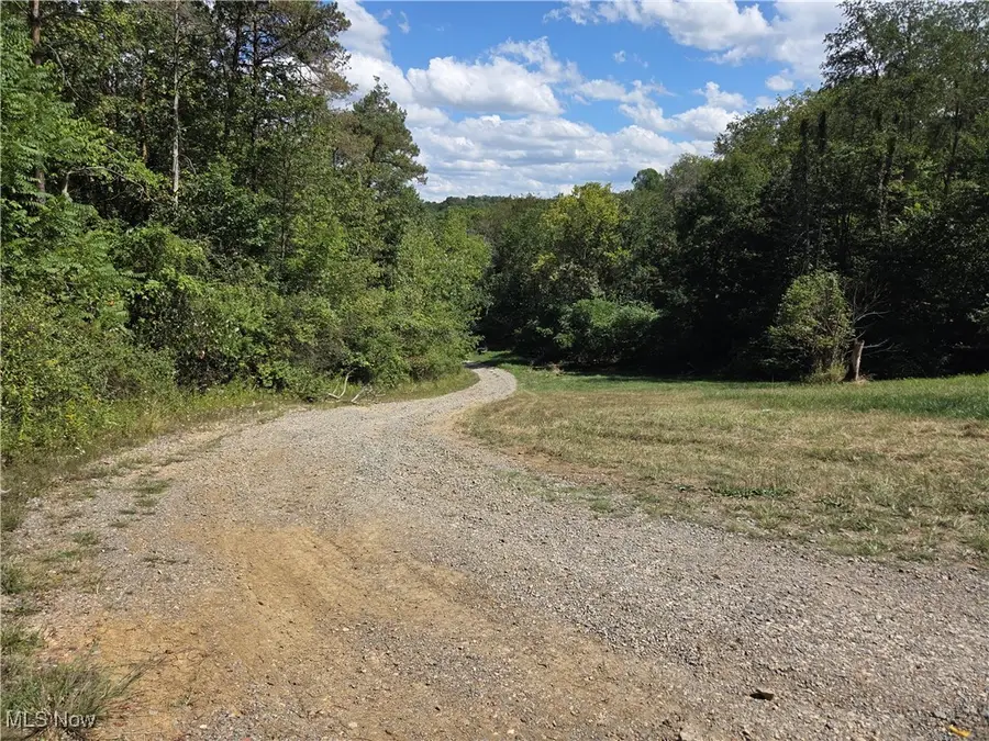 853 Hartwood Nw Road, Dellroy, OH 44620 - Image #2