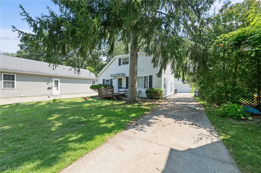 3913 W 227th Street, Fairview Park, OH 44126 - Image #3
