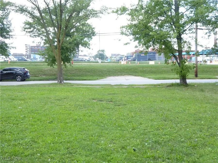 2067 W 106th Street, Cleveland, OH 44102 - Image #2