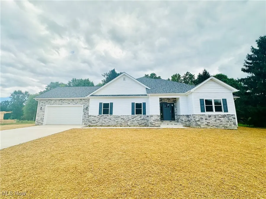 124 Saint Andrews, Cortland, OH 44410 - Image #2