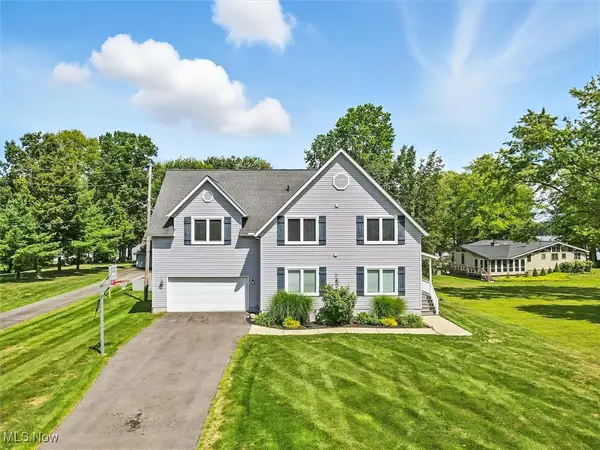 490 Peacock Lane, Roaming Shores, OH 44084