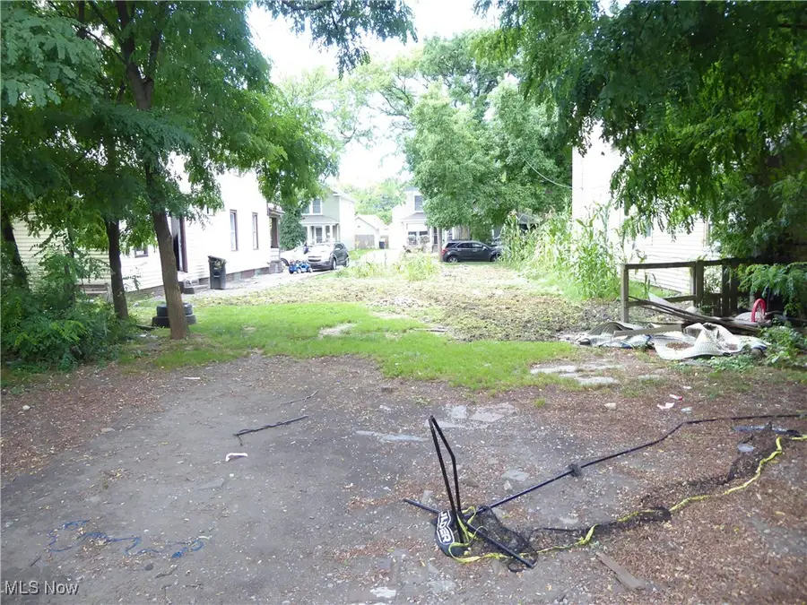 6707 Colgate Avenue, Cleveland, OH 44102 - Image #2