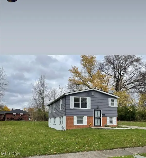 16205 Kollin Avenue, Cleveland, OH 44128