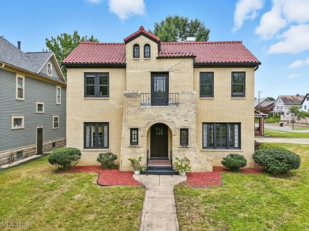 348 N Broadway Street, New Philadelphia, OH 44663 - Image #1