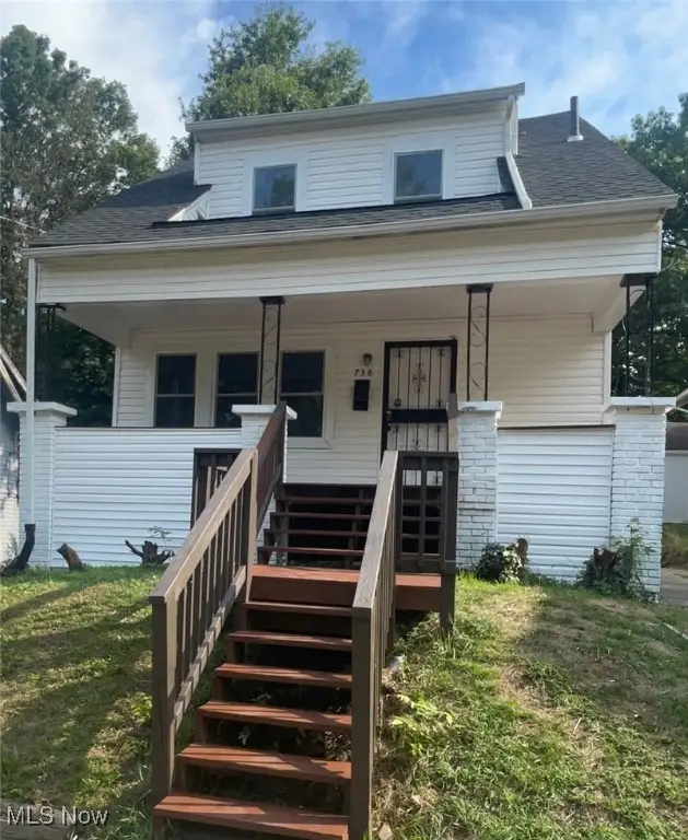 738 Longview Avenue, Akron, OH 44307 - Image #1