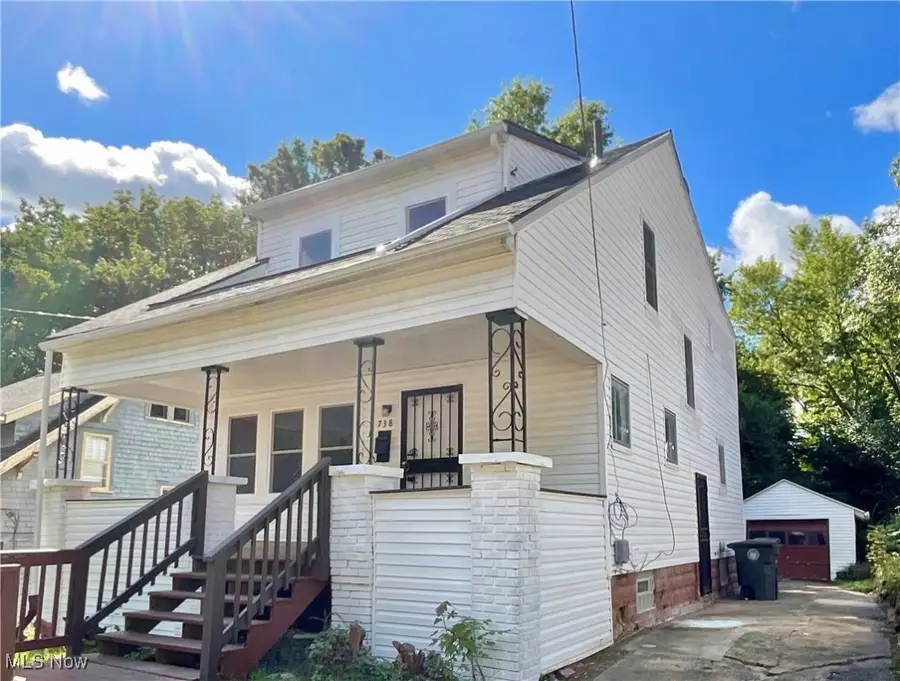 738 Longview Avenue, Akron, OH 44307 - Image #2