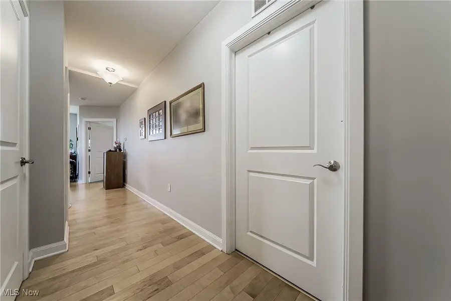 1403 Copper Trace #304, Cleveland Heights, OH 44118 - Image #3