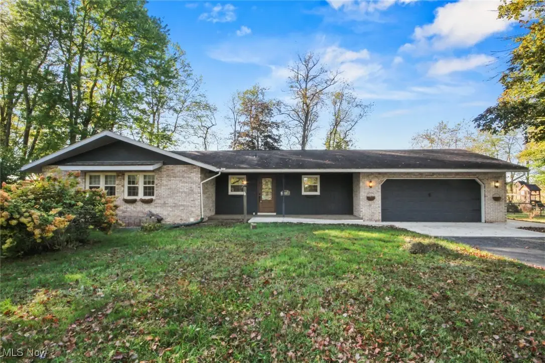 49166 S Park Circle, East Liverpool, OH 43920 - Image #1