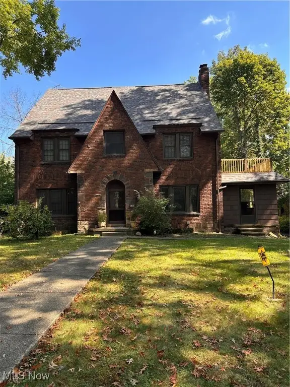 1287 Oakridge Drive, Cleveland Heights, OH 44121