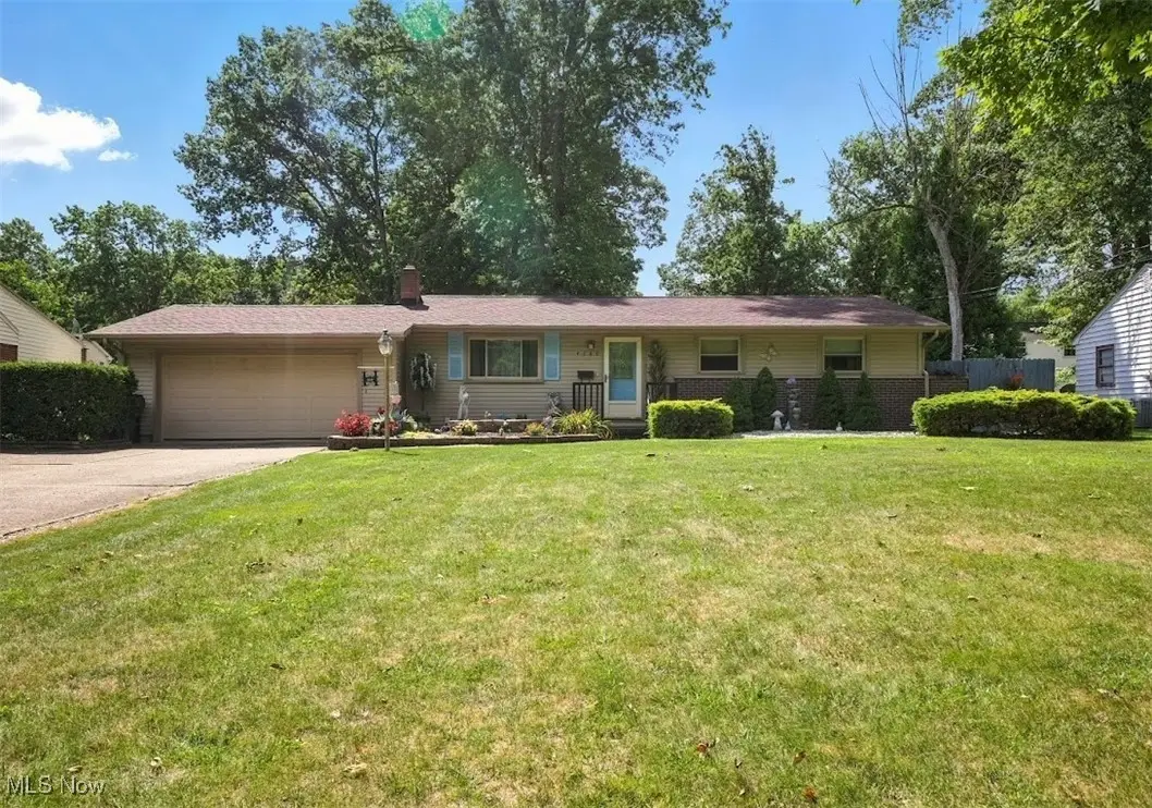 4289 Wedgewood Drive, Austintown, OH 44511 - Image #1
