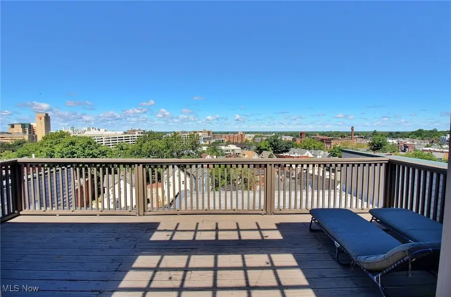 2339 Edgehill Road, Cleveland, OH 44106 - Image #2