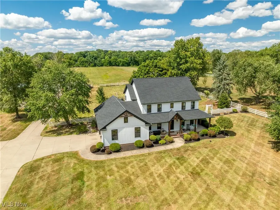 11121 Geib Ne Avenue, Hartville, OH 44632 - Image #2