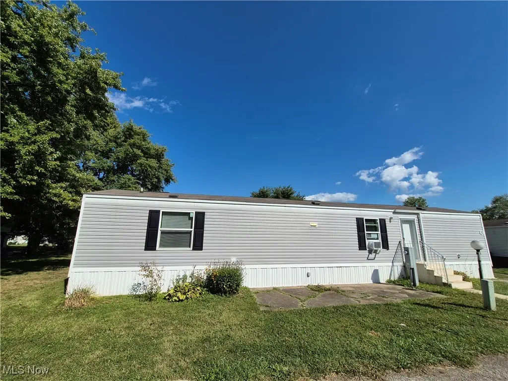 120 Kenny Brook Lane, Elyria, OH 44035 - Image #1