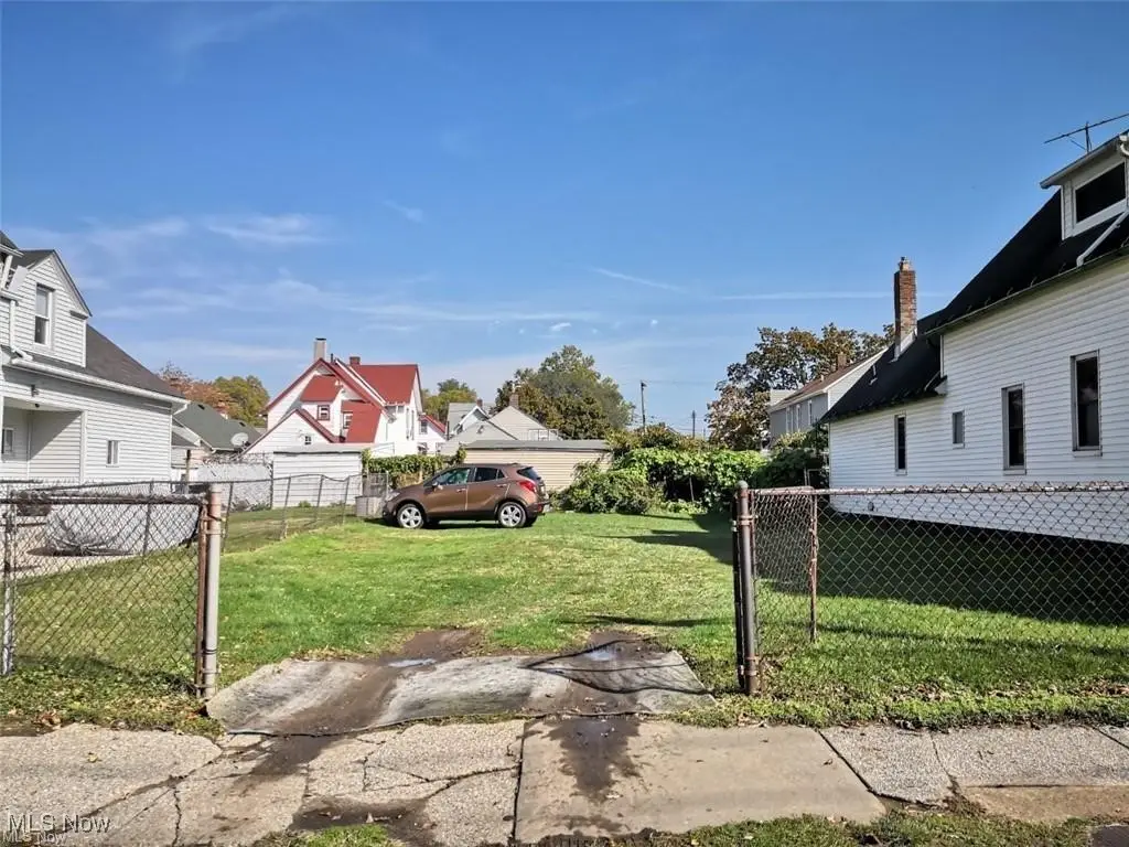 E 32nd Street, Cleveland, OH 44114 - Image #1