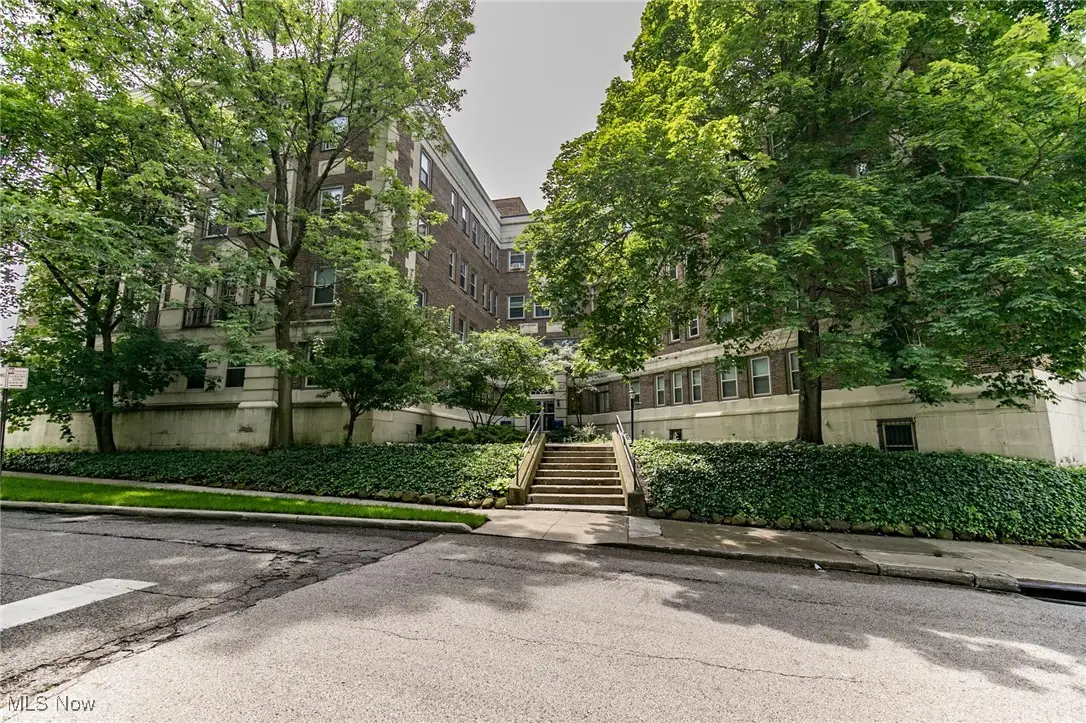 2330 Euclid Heights Boulevard #105, Cleveland Heights, OH 44106 - Image #1