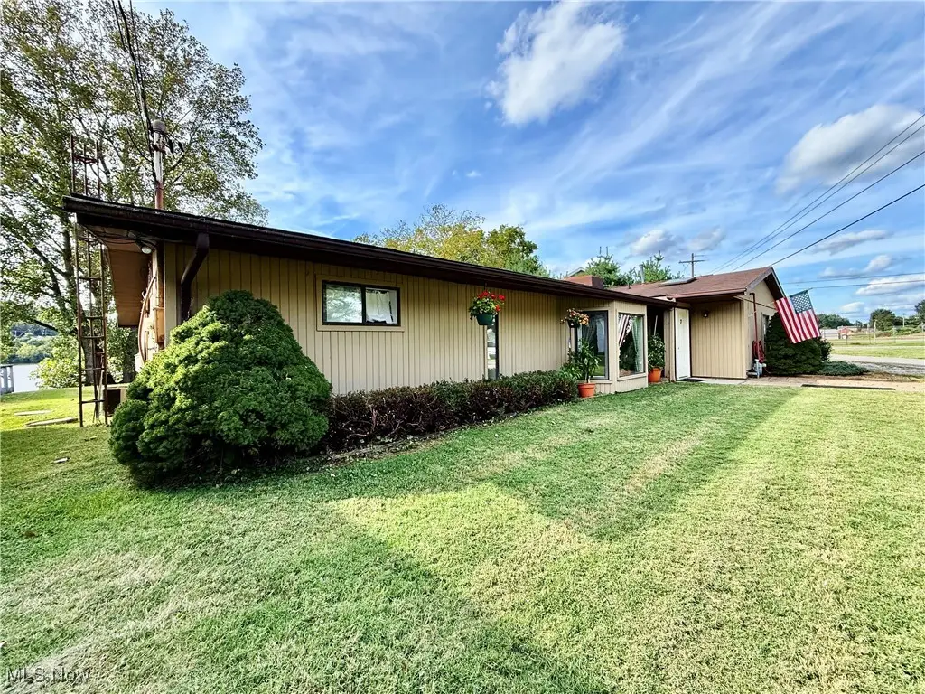 7 Lawnsdale, Vienna, WV 26105 - Image #1