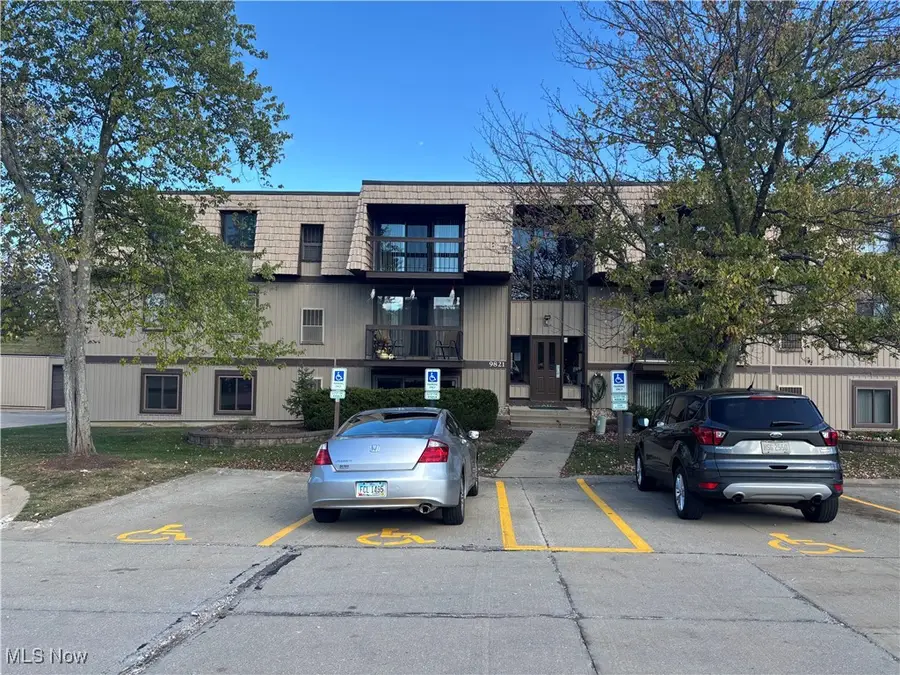 9821 Sunrise Boulevard #o1, North Royalton, OH 44133 - Image #2