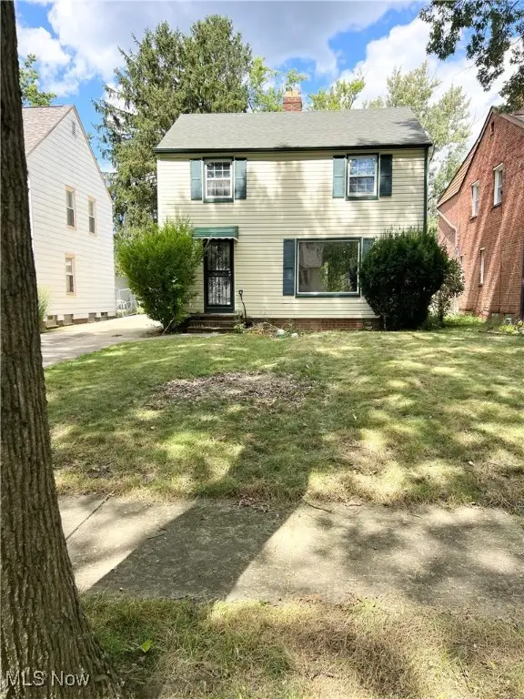 17211 Walden Avenue, Cleveland, OH 44128