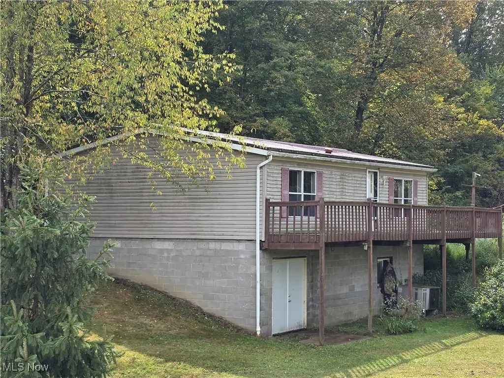 8889 Cumberland Sw Road, Bowerston, OH 44695 - Image #1