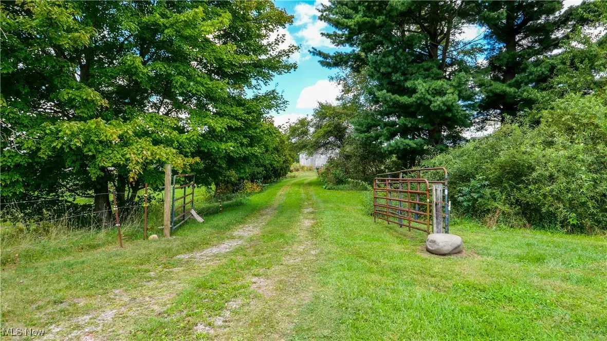 11272 Crackel Road, Chagrin Falls, OH 44023 - Image #1