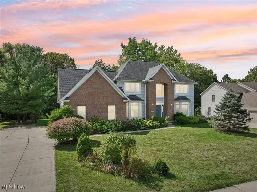 708 Dominic Drive, Cuyahoga Falls, OH 44223 - Image #2