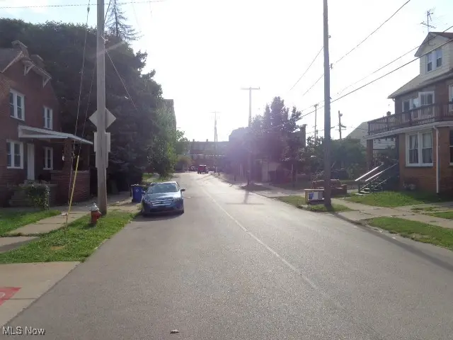 3548 Trent Avenue, Cleveland, OH 44109 - Image #2