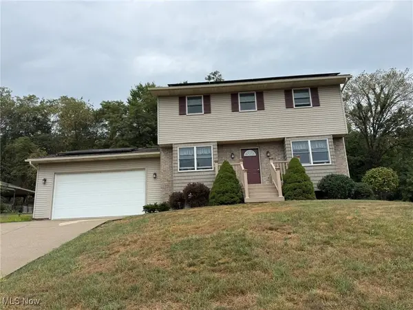 1024 Thomas Sw Drive, New Philadelphia, OH 44663