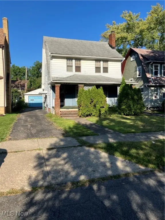 1058 Pembrook Road, Cleveland Heights, OH 44121