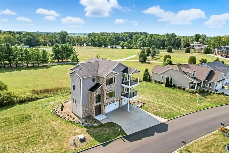 29 Shores Drive, Poland, OH 44514 - Image #2