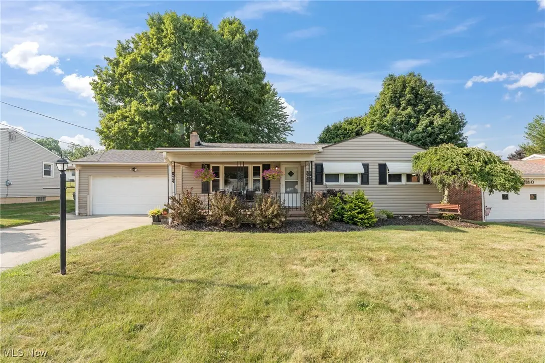 2866 Peacock Drive, Youngstown, OH 44511 - Image #1