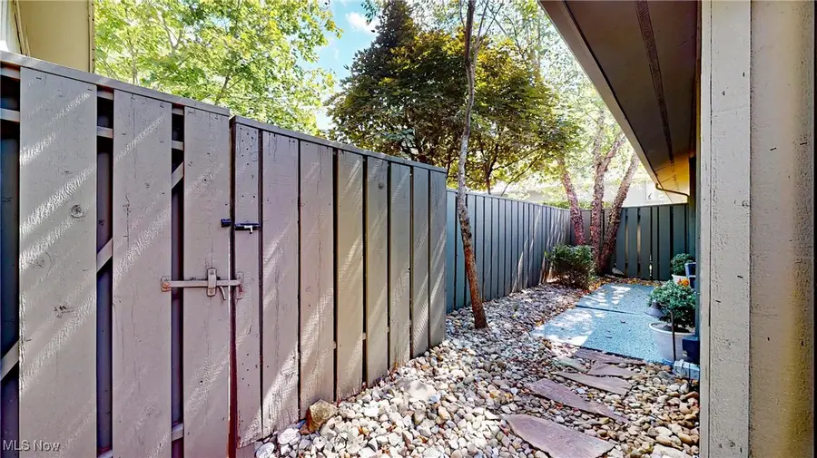 504-9 Concord Downs Circle #9, Aurora, OH 44202 - Image #3