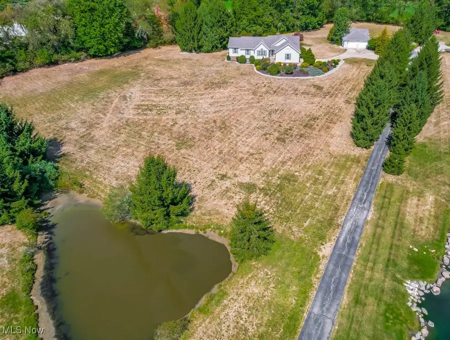 545 E Maple Street, Hartville, OH 44632 - Image #2