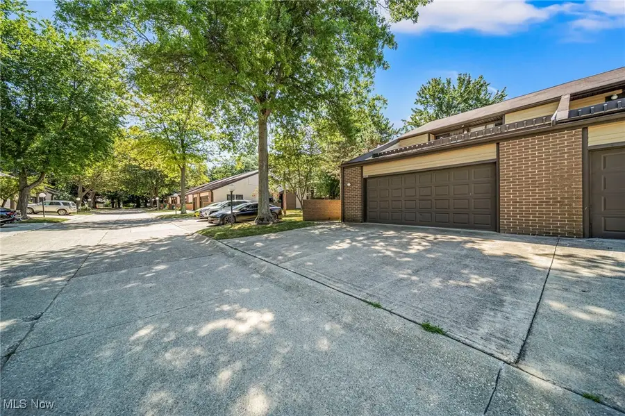 4450 Habersham S Lane #201, Richmond Heights, OH 44143 - Image #2