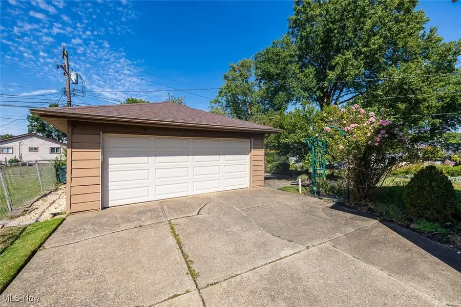 30209 Oakdale Road, Willowick, OH 44095 - Image #3