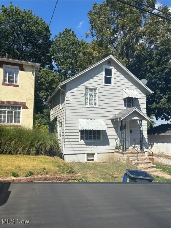 515 Bina Avenue, Akron, OH 44314