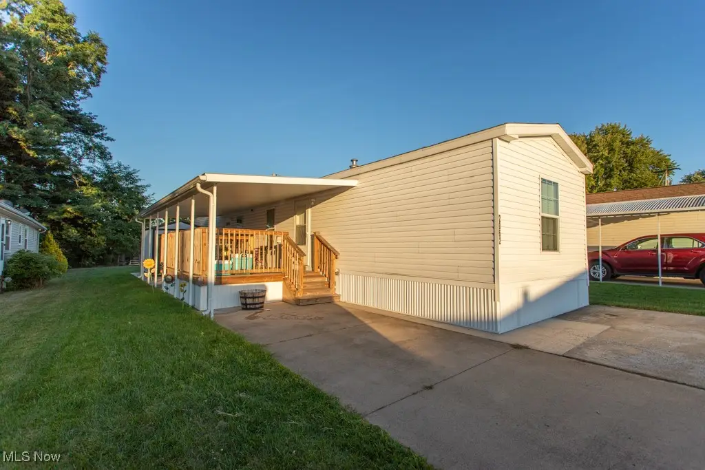 2062 SW New Drive, Lordstown, OH 44481 - Image #1